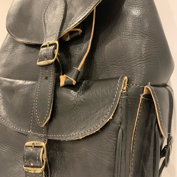 Leather backpack - Picture 2 of 4